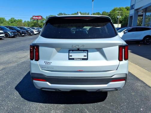 Ivory 2026 Kia Sorento LX