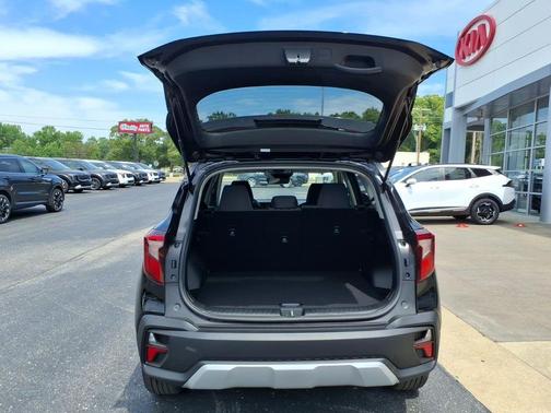 Black 2026 Kia Seltos LX