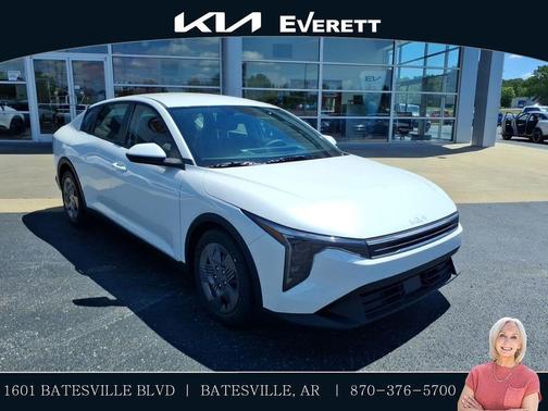 Snow White Pearl 2026 Kia K4 LXS