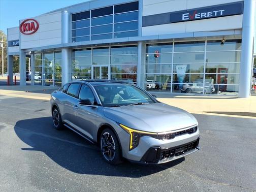 2025 Kia K4 GT-Line