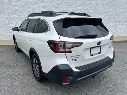 Crystal White Pearl 2021 Subaru Outback Premium