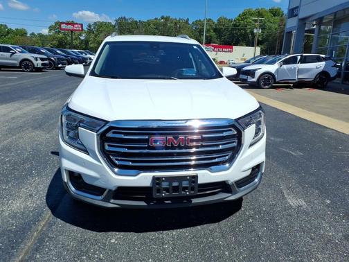 Summit White 2022 GMC Terrain SLT
