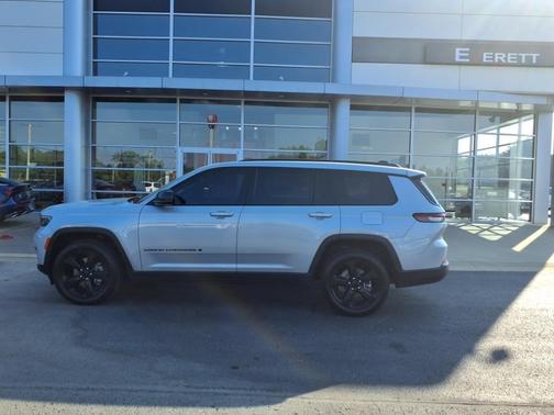 2021 Jeep Grand Cherokee L Laredo