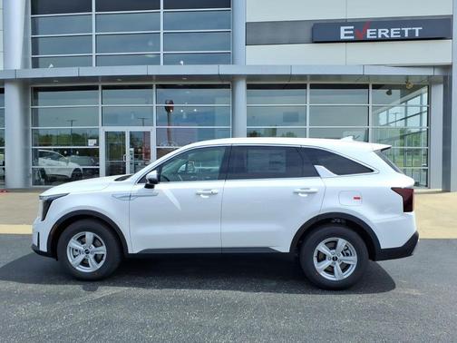 Glacial White Pearl 2026 Kia Sorento LX
