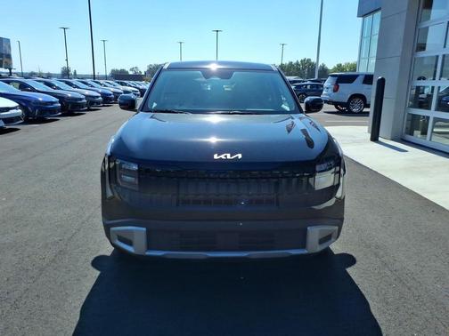 Aurora Black Pearl 2027 Kia Seltos S