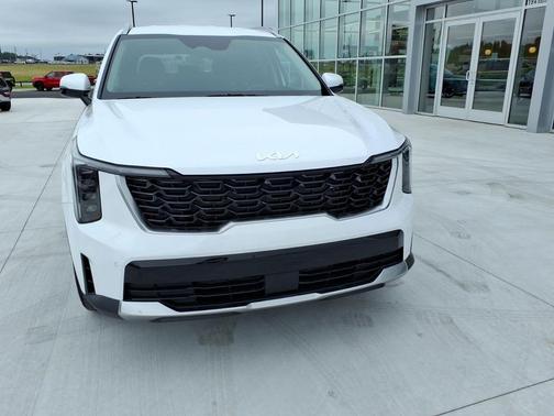 White Pearl 2026 Kia Sorento S