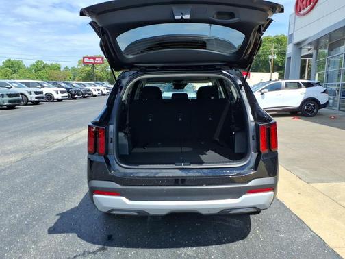 Ebony Black 2026 Kia Sorento LX