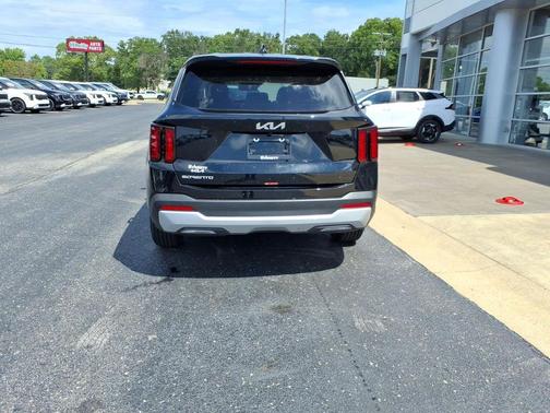 Ebony Black 2026 Kia Sorento LX