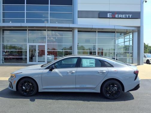 2026 Kia K5 GT-Line