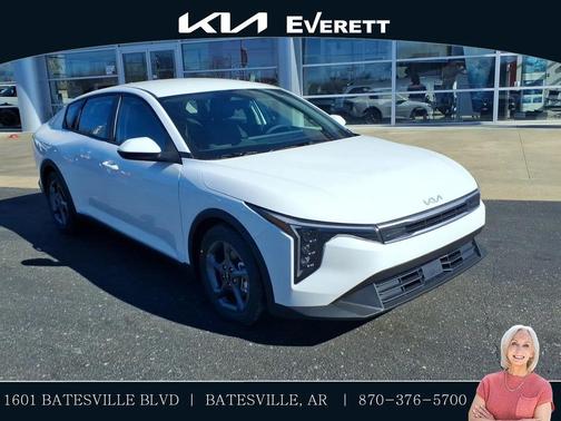 Snow White Pearl 2026 Kia K4 Sedan