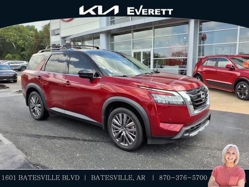 2023 Nissan Pathfinder SL