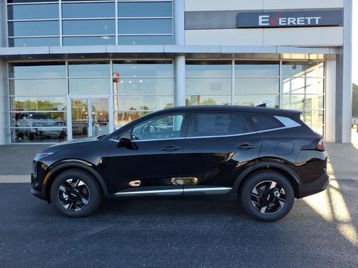 Ebony Black 2026 Kia Sportage LX