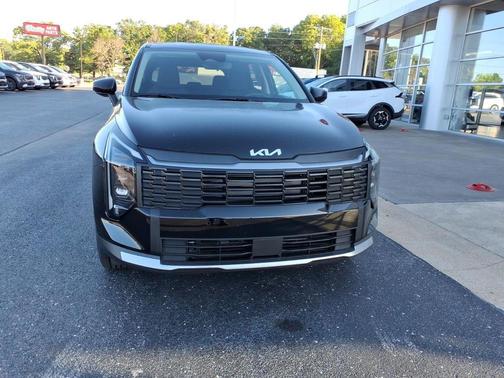 Ebony Black 2026 Kia Sportage LX