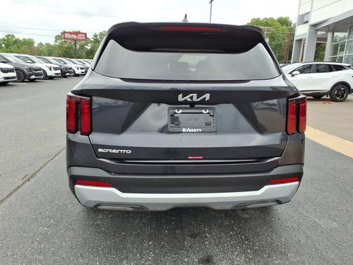 Metal 2026 Kia Sorento LX