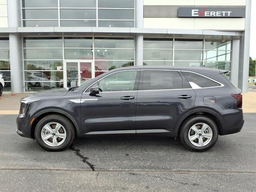 Metal 2026 Kia Sorento LX