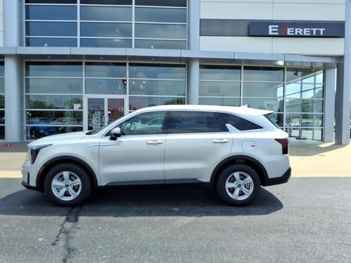 Ivory 2026 Kia Sorento LX