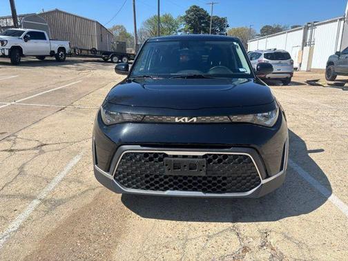 Fusion Orange 2023 Kia Soul LX