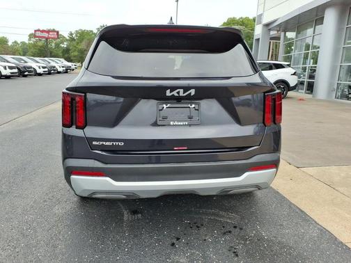 Metal 2026 Kia Sorento LX