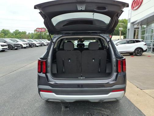 Metal 2026 Kia Sorento LX