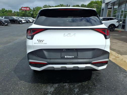Glacial White Pearl 2023 Kia Sportage EX