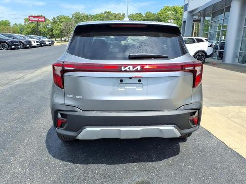 Steel Gray 2026 Kia Seltos LX