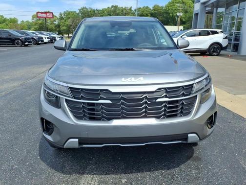 Steel Gray 2026 Kia Seltos LX