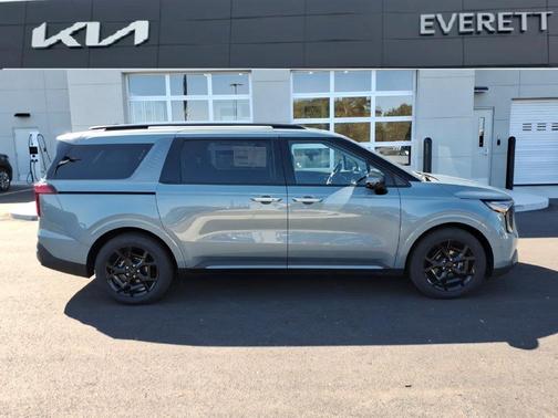 Green 2027 Kia Carnival SX