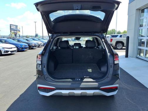 Ebony Black 2025 Kia Sportage EX