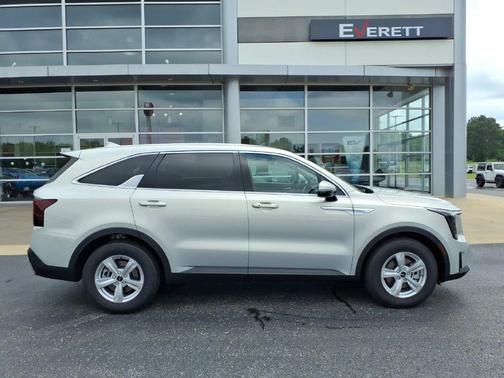 Ivory Silver 2026 Kia Sorento LX