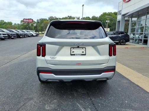 Ivory 2026 Kia Sorento LX