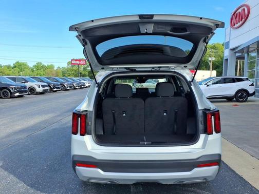Ivory Silver 2026 Kia Sorento LX