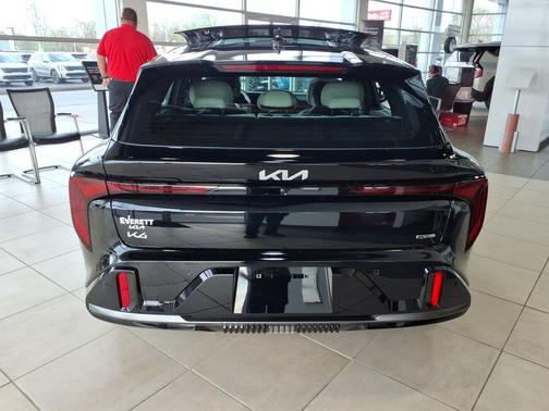 Aurora Black Pearl 2026 Kia K4 GT-LINE