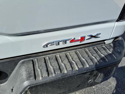 2025 GMC Sierra 2500 AT4X