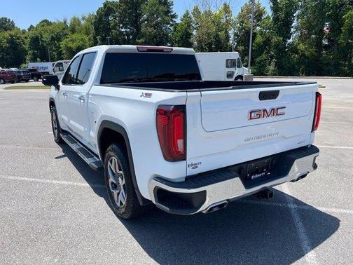 Summit White 2025 GMC Sierra 1500 SLT