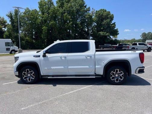 Summit White 2025 GMC Sierra 1500 SLT