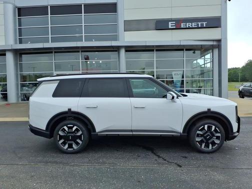 White Pearl 2027 Kia Telluride S