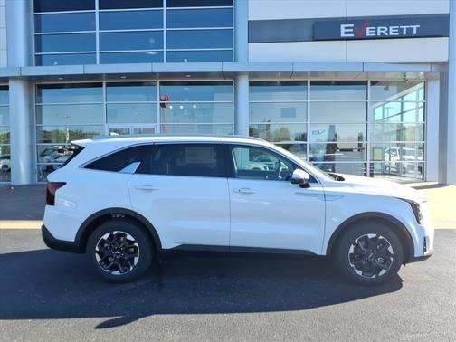 Glacial White Pearl 2026 Kia Sorento S