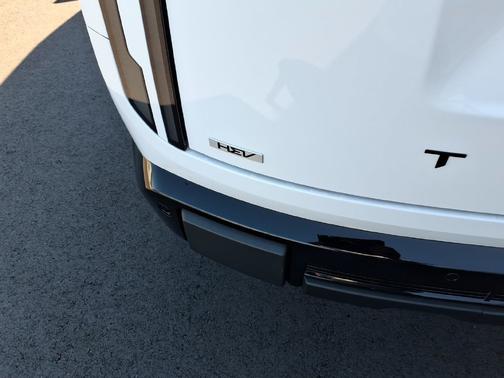 Glacial White Pearl 2027 Kia Telluride Hybrid X-Line SX