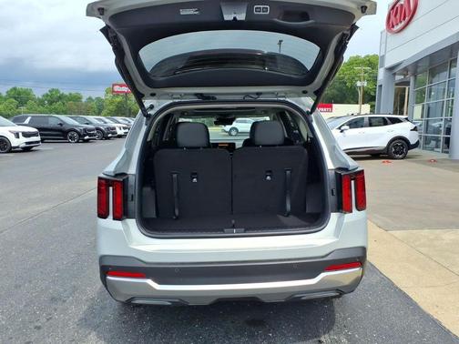 Ivory 2026 Kia Sorento EX