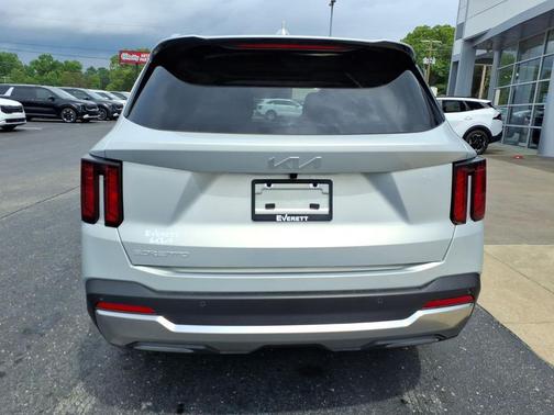 Ivory 2026 Kia Sorento EX