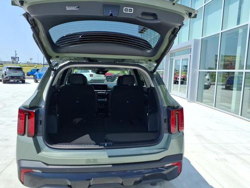 Green 2026 Kia Sorento SX