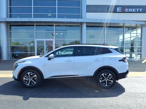 Glacial White Pearl 2025 Kia Sportage EX
