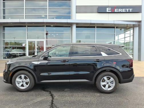 Ebony Black 2026 Kia Sorento LX