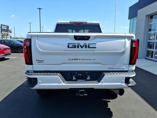 White Frost Tri-Coat 2024 GMC Sierra 2500 Denali Ultimate