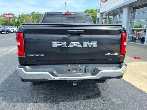 Diamond Black 2025 RAM 1500 Big Horn/Lone Star