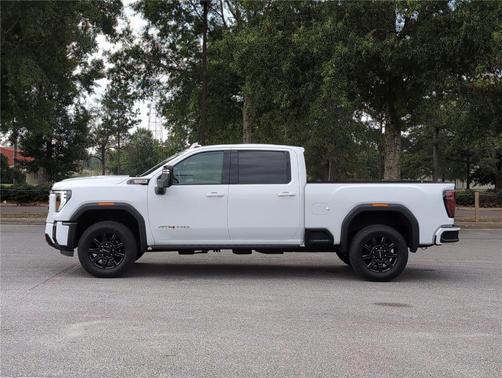 2024 GMC Sierra 2500 AT4
