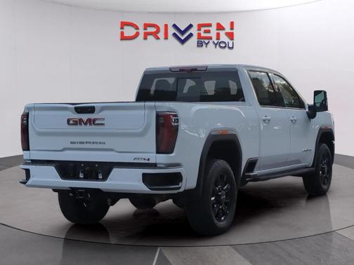 2024 GMC Sierra 2500 AT4