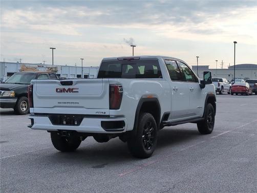 2024 GMC Sierra 2500 AT4