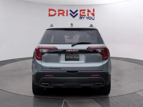 Sterling 2023 GMC Acadia SLE