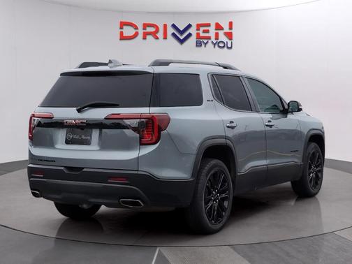 Sterling 2023 GMC Acadia SLE